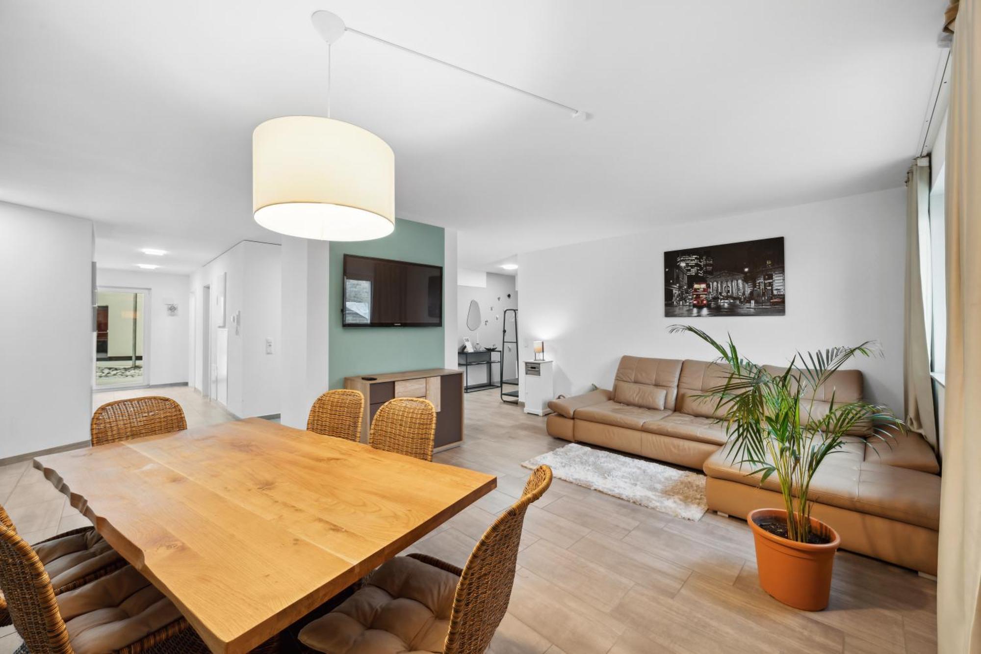 Sali Homes Spacious Apartment With Terrace In City Center Bayreuth Exterior photo
